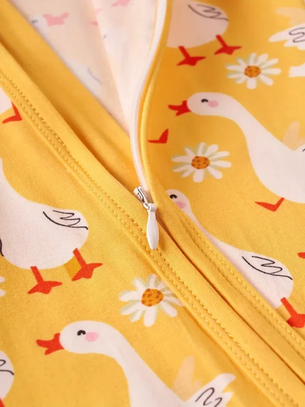 LUKAKA Newborn Baby Boy and Girl Casual Bamboo Fiber Tight Zipper One-Piece Clothes Yellow Pastoral Style Series Duck Pattern Children's One-Piece Trousers Boys and Girls Bamboo Fiber Clothes, Perfect for Outdoor - Image 2